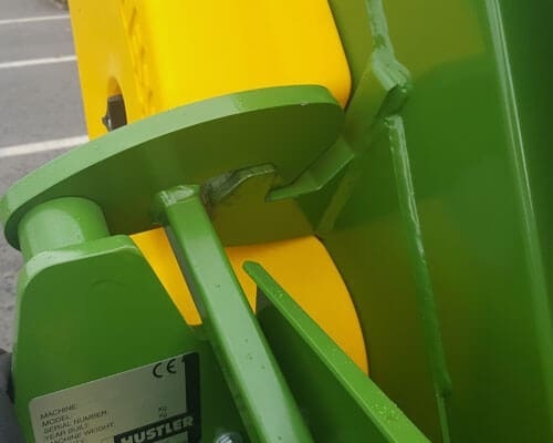 round bale feeder heavy-duty-latches