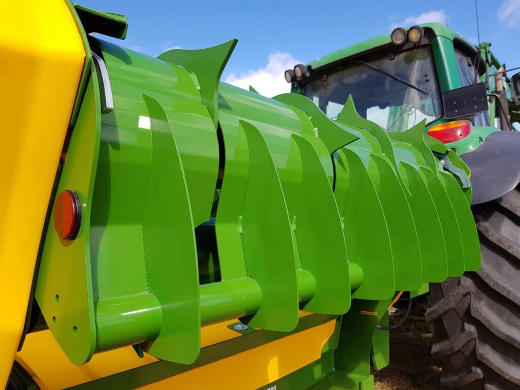 round bale feeder hypaflow wiper