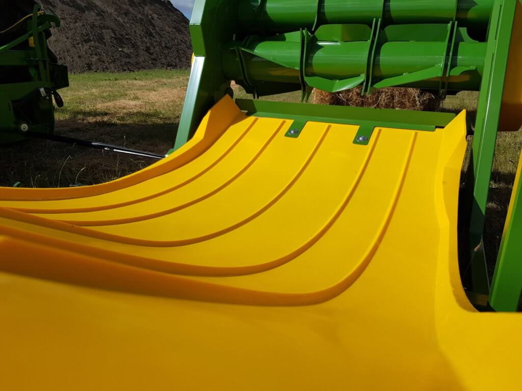 round bale feeder polyethylene floor
