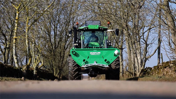 Unrolla LX105 Driving Rear Scotland 800w