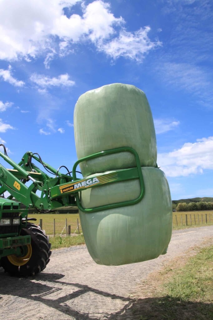Mega Soft Hands Bale Handler: Clamps two bales at once!