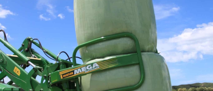 Mega Soft Hands Bale Handler: Clamps two bales at once!