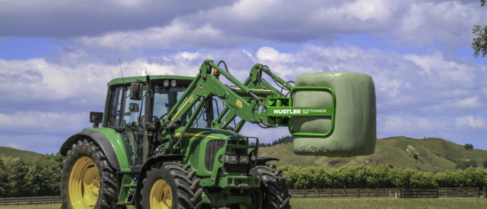 LX200 Softhands Handle square or round bales