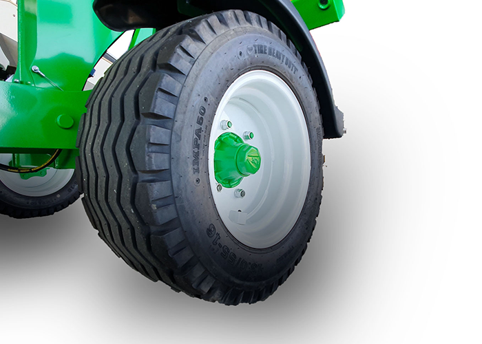 HUSTLER CHAINLESS TX205 FLOATATION TYRES 700 500