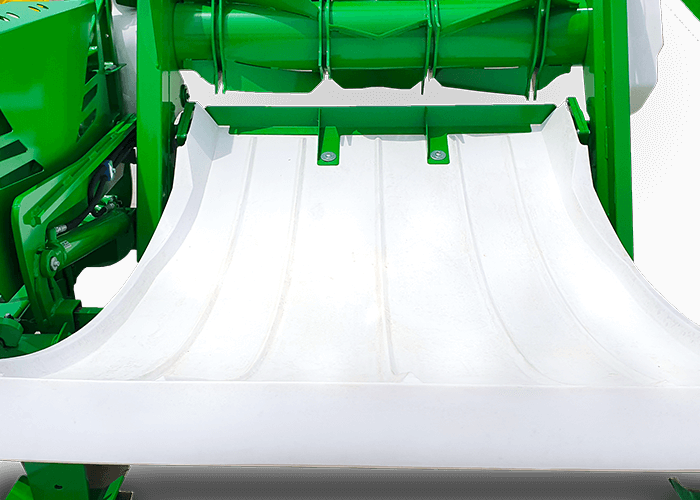 HUSTLER Chainless LM104 Bale Feeder Polyethylene Floor 700 500