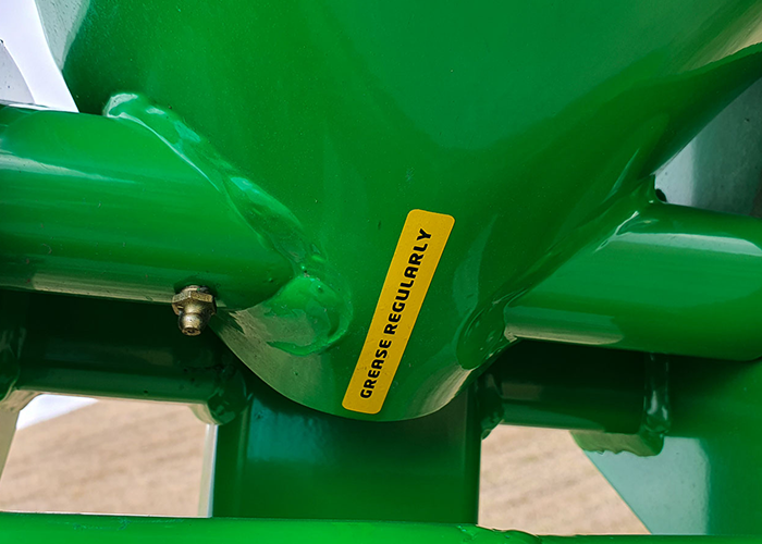 LM100 pivots 700 500