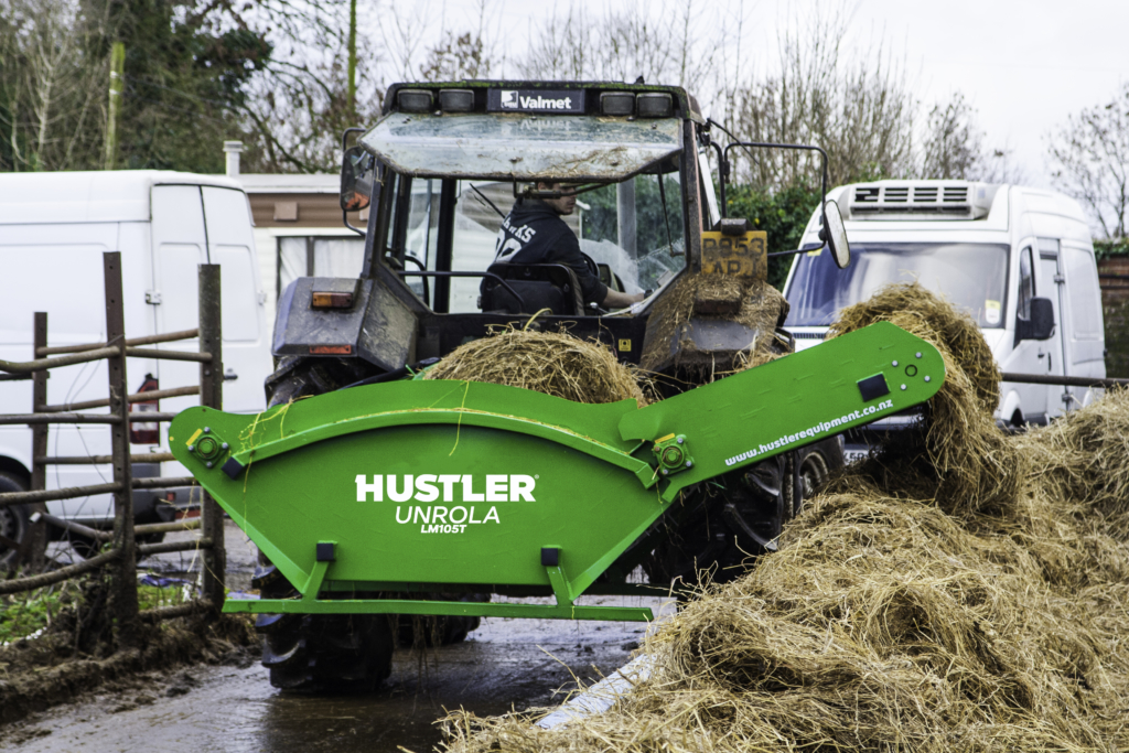 LM105 Feedlot Bale Unroller Feeding Trough