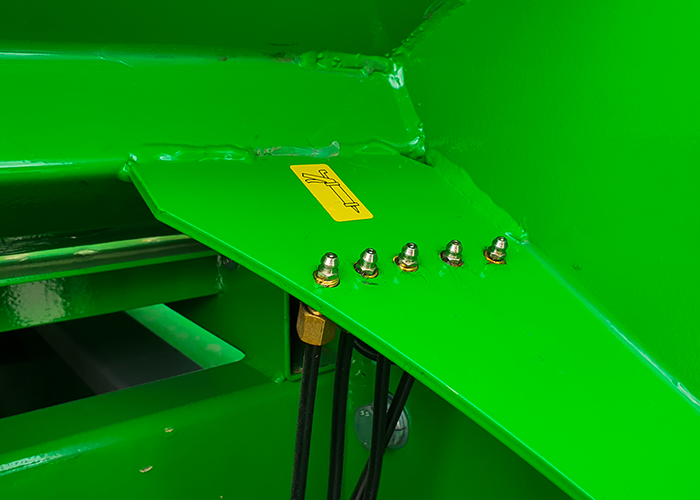 Hustler Combi CM central greasing 700 500