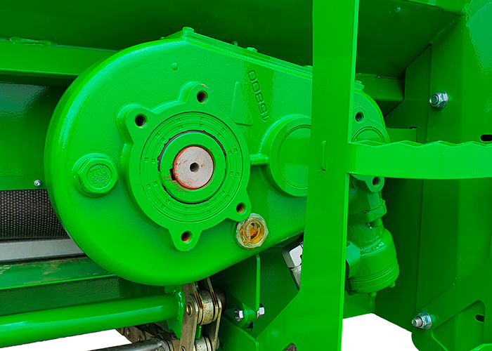 Hustler Combi CM gearbox drives 700 500