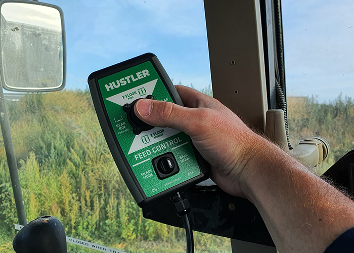 Hustler Combi Feed control 700 500