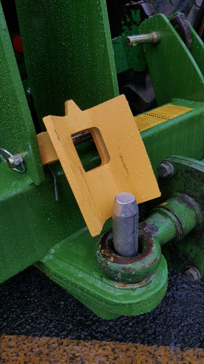 Yellow latch for better visibility