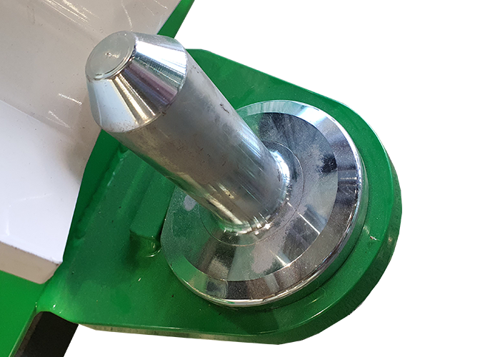 High tensile tow pin