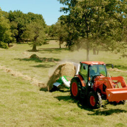 Hustler ChainlessTX205 Kubota working web